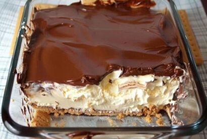 Thumbnail for No-Bake Chocolate Eclair Cake